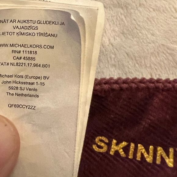 Michael Kors Skinny Super Soft Corduroys in Merlot with Gold Hardware Size 10 - Picture 15 of 16